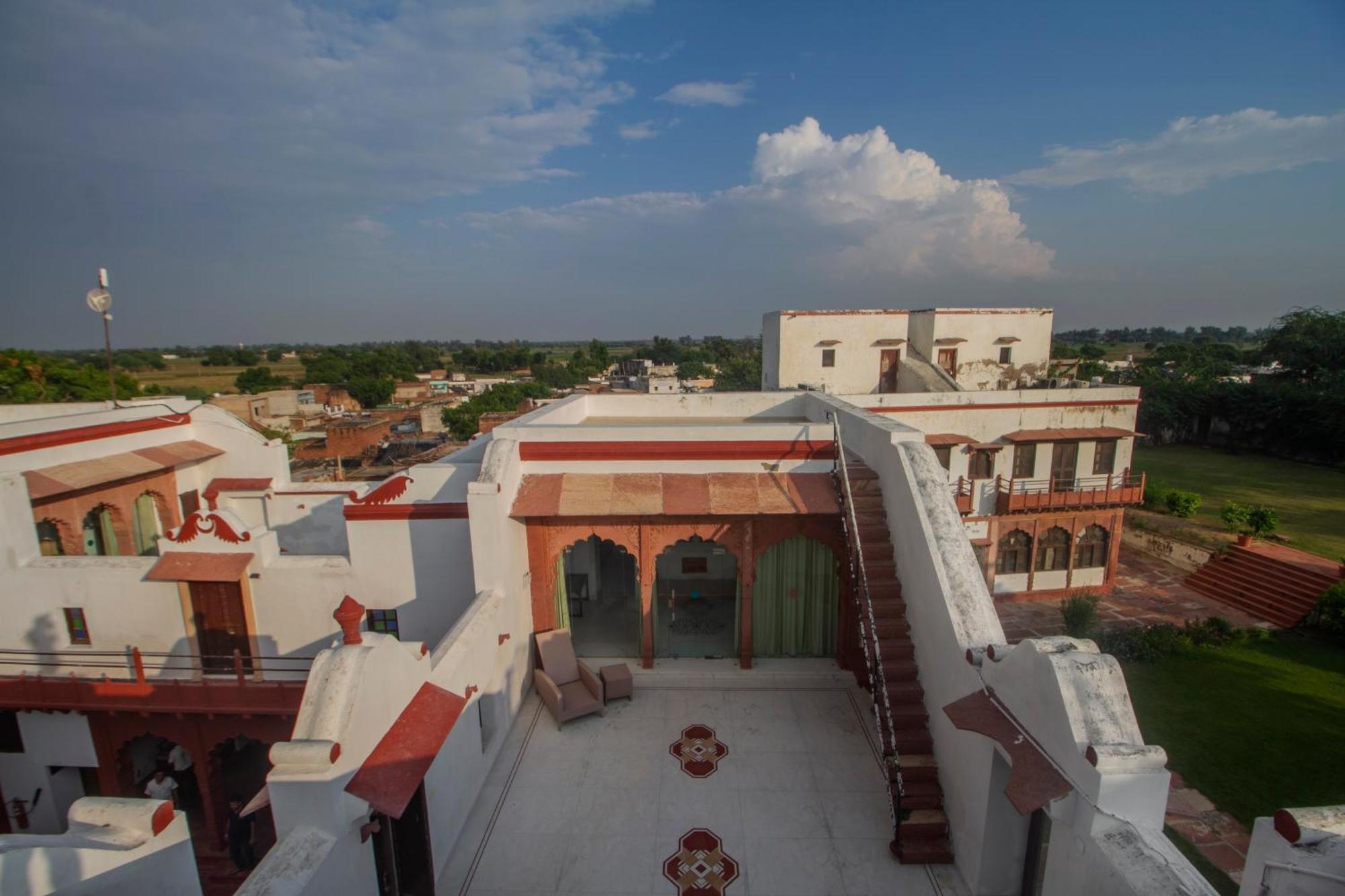 Amritara Chandra Mahal Haveli, Bharatpur Exterior foto